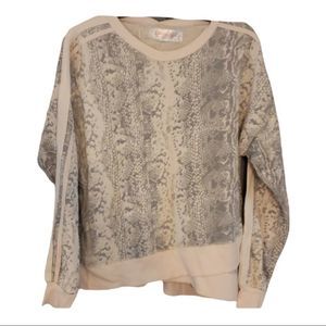 Dari Long Sleeve Asymmetric Hem Gray Snakeskin Pullover